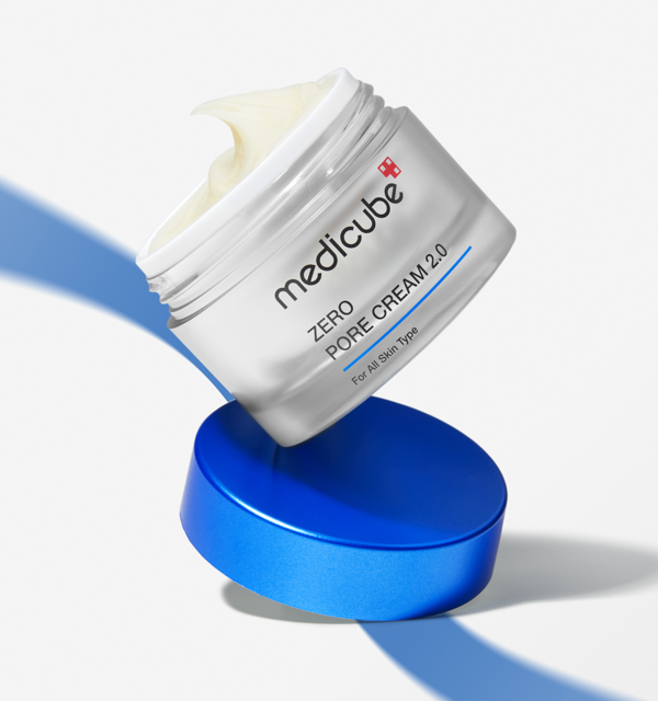 AgelessBeauty3000.com  medicube | Zero Pore Cream 2.0  Medicube Zero Pore Cream 2.0 jar with blue lid on a white background